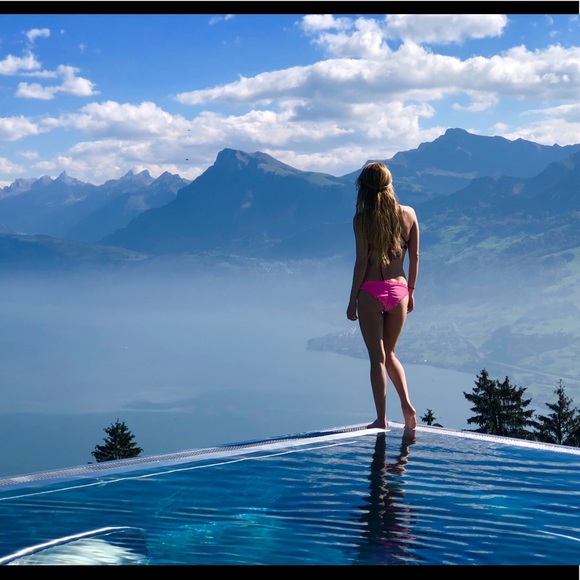 Meet your Posher, Dara - Picture 1 of 1